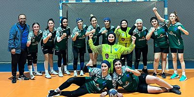 Kahramanmaraş Kadın Hentbol Takımı, Play-Off'a Galibiyetle Yükseliyor!