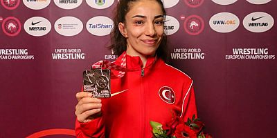 Kahramanmaraş'lı Milli Güreşçinin eşi Evin Demirhan Yavuz’dan Bronz Madalya