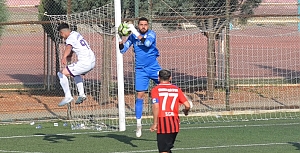 Karaziyaretspor - Siverek Belediyespor maçından kareler