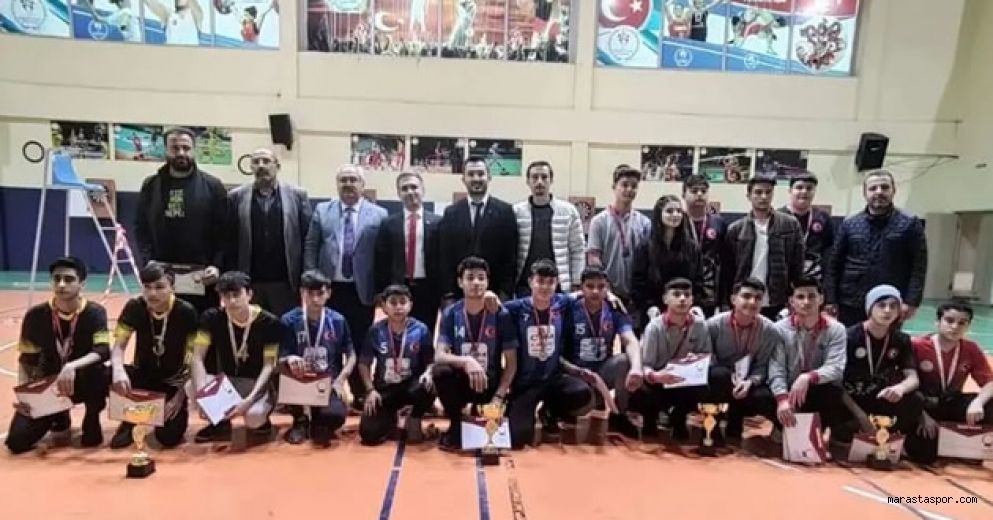 Dart Genç Erkeklerde şampiyon, Onikişubat Anadolu Lisesi