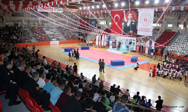 Kahramanmaraş'ta 19 Mayıs Atatürk’ü Anma Gençlik ve Spor Bayramını Çoşku İle Kutladı