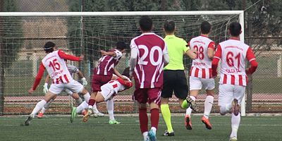 11 golün atıldığı maçın özeti! Kahramanmaraş İstiklalspor 8-1 Fırat Üniversitesi Gençlik ve Spor