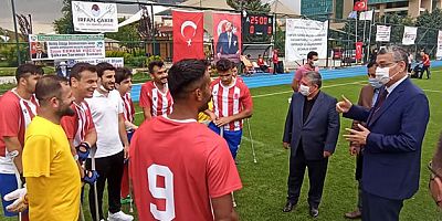 Celalettin Güvenç, Ankara'da Ampute Futbol takımını yanlız bırakmadı