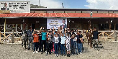 Depremzede çocuklara Türkoğlu Binicilik ve Okçuluk Eğitim Merkezimizde, At Binme Etkinliği yapıldı