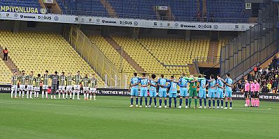 Fenerbahçe, geliri afet bölgesine bağışlanacak özel maçta Zenit’i ağırladı