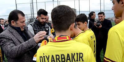 Kahramanmaraş'lı Ali İhsan Kabakcı, AS Vefa'nın Kahta ile oynadığı maçı takip etti