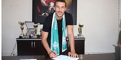 Kahramanmaraş'lı stoper Ahmet Şahbaz, yeni takımıyla anlaştı