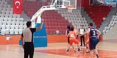 Kahramanmaraş'ta Basketbol İhtisas SK şampiyon oldu