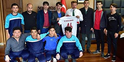 Kızılseki Gençlikspor Fatih Mehmet Erkoç'u ziyaret etti
