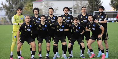 Onikişubat İdmanyurduspor, Adem Şahan 1. Amatör Lig Play-Off grubuna yükselmeyi başardı.