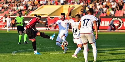 Osman Bozkurt 6 yeni  oyuncuyu ilk 11'de sahaya sürdü