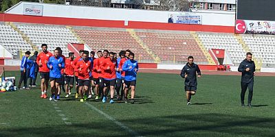 Türkoğlu Belediyespor, 6. hazırlık maçını 12 Şubat Stadyumunda yapacak