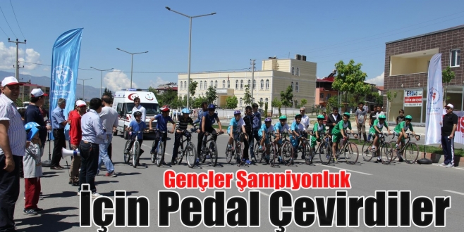Gençler Şampiyonluk İçin Pedal Çevirdiler