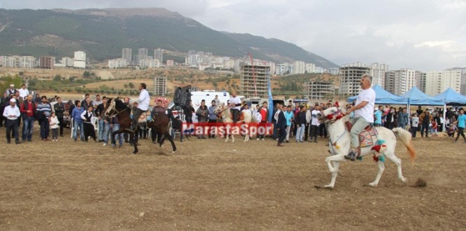 K.Maraş’ta At’lar 29 Ekim İçin Yarıştı