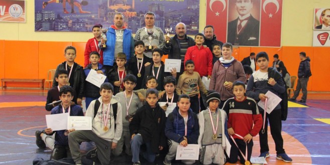 Güreş Grekoromende Şampiyonlar Belli Oldu