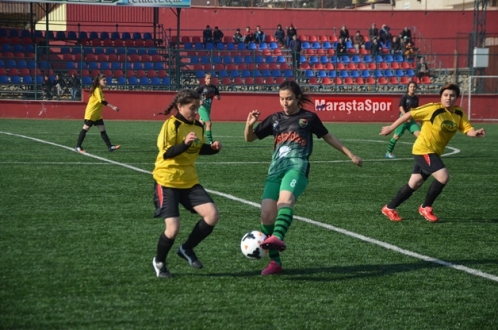 Anadolu Gençlikspor Anadolu Yıldızlarını Yediledi