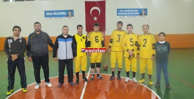 Maçlara 2 Günde Trenle Gidiyorlar
