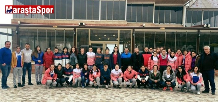 Kritik maçın ardından her iki takım birlikte yemek yedi