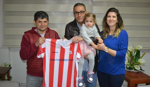 Altuğ Çağlar’a Kahramanmaraşspor forması hediye ettik