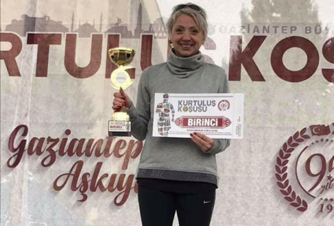 Tuğba Güneş Gaziantep’te birinci oldu