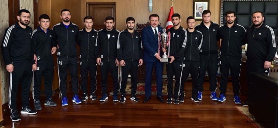 BAŞKAN ERKOÇ, ŞAMPİYONLARI KABUL ETTİ