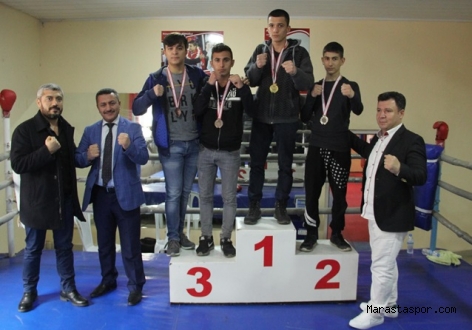 BOKS GENÇLER İL TURNUVASI TAMAMLANDI