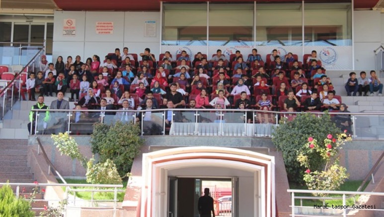 ilk Kez 12 şubat stadının atmosferini tribünden yaşadılar