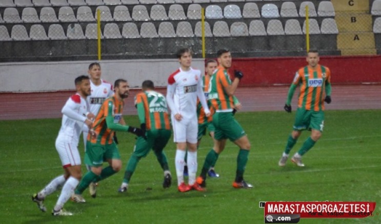 Kahramanmaraş’lı oyuncu ilk kez Kahramanmaraşspor formasını giydi