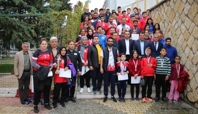 Kabakcı Başarılı Sporculara Başarı Belgesi Verdi