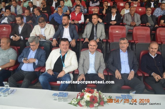 Kahramanmaraş Valisi ve Milletvekilleri Protokoldeki yerlerini aldılar
