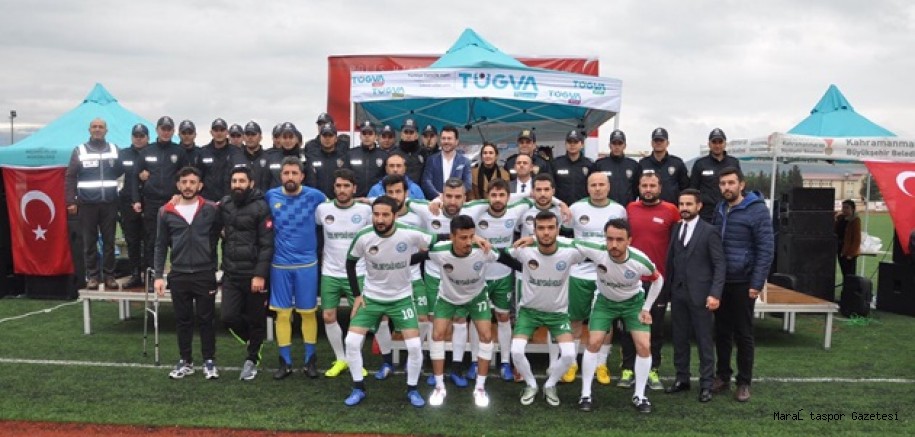 Pazarcıkspor Uğur Arslan’la Aziz Şehitlerimizi andı