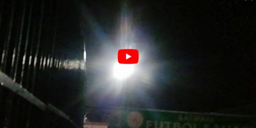 Batıpark futbol sahasında belirsiz cisimler