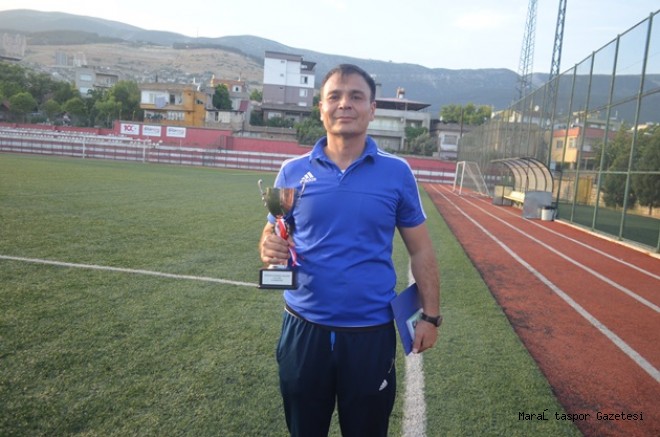 Bu sezon 3 kez şampiyonluk mutluluğu yaşadı.