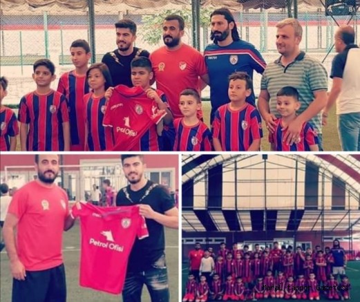 A takım oyuncusudan Kahramanmaraş Altınordu Futbol Okuluna Ziyaret