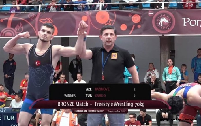 Büyükşehir’in güreşçisi bronz madalya kazandı