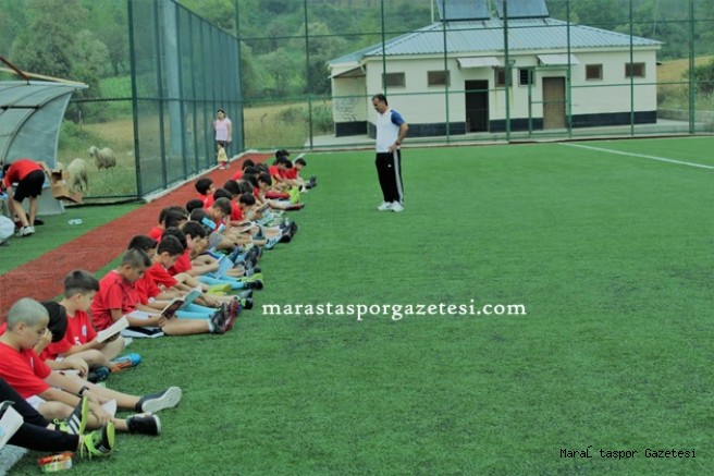 Yaz spor okuluna kitap okumayanı almıyor