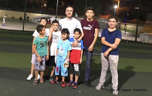 Hayrettin Güngör Çocuklarla maç yaptı