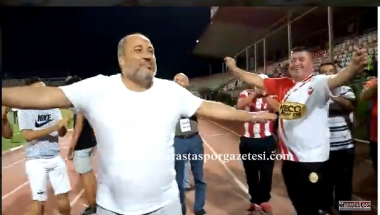 Fatih Mehmet Ceyhan, taraftarlarla galibiyeti kutladı.