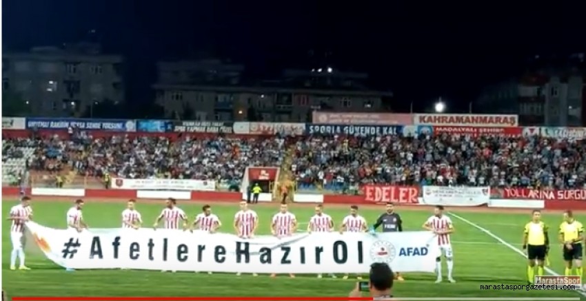 Kahramanmaraşspor’lu oyuncular pankartla çıktılar