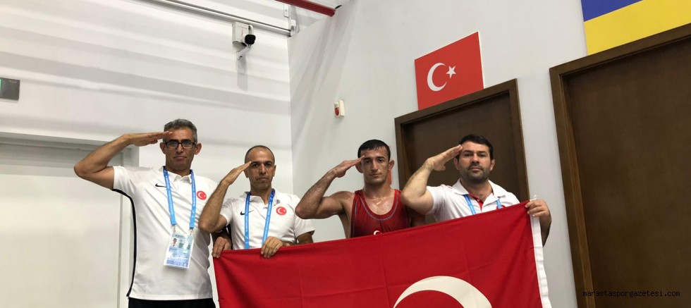 Kahramanmaraş’lı Güreşçi Madalyasını Aldı
