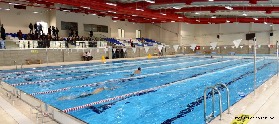 Yarı Olimpik Kapalı Yüzme Havuzu Törenle Açıldı