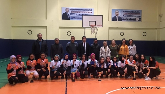 Dart Yıldız kızlar turnuvası sona erdi