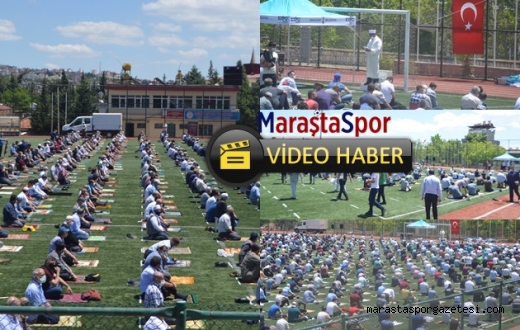 Batıpark Futbol sahasında Cuma namazı eda edildi