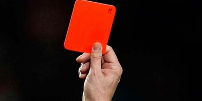 Corona virüs salgını nedeniyle bu hareketi yapan kırmızı kart görecek
