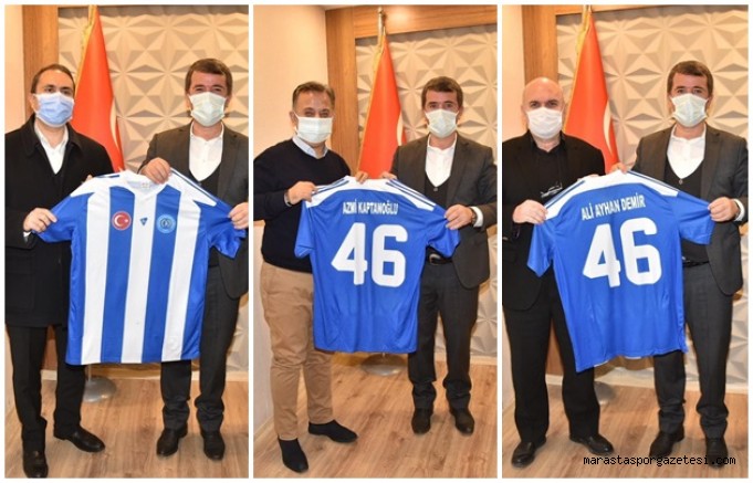 Başkan Osman Okumuş, Türkoğlu Belediyespor forması hediye etti