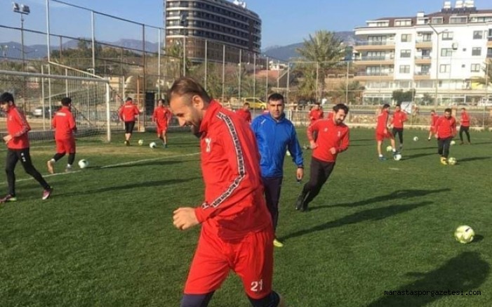 Elbistanspor’da kamp devam ediyor