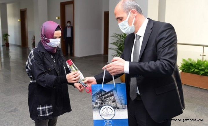 KADIN TOPLUMUMUZUN EN ÖNEMLİ PARÇASIDIR