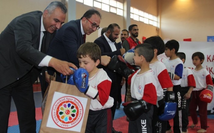 Kahramanmaraş’tan Afrin’e spor malzemesi yardımı