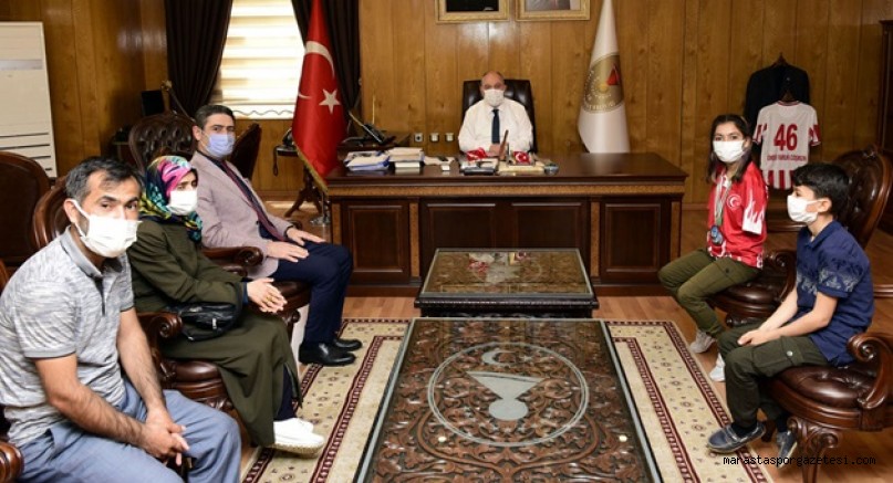 Vali Coşkun, Milli Sporcumuz Sevilay Öztürk’ü Misafir Etti