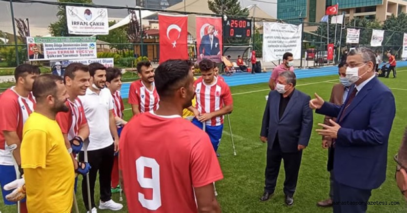 Celalettin Güvenç, Ankara’da Ampute Futbol takımını yanlız bırakmadı